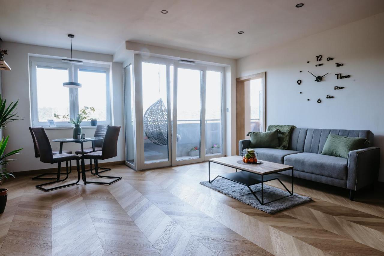 Minimalist Design Penthouse - Kosice Old Town 아파트 외부 사진